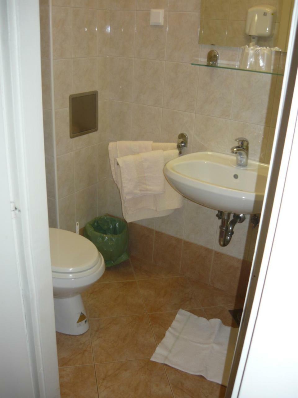 Polzevo Hotell Visnja Gora Exteriör bild